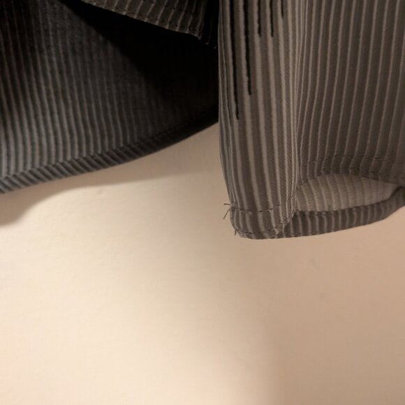 Aritzia Babaton Grey Black Stripe Power Blouse In Size Small - Picture 8 of 12
